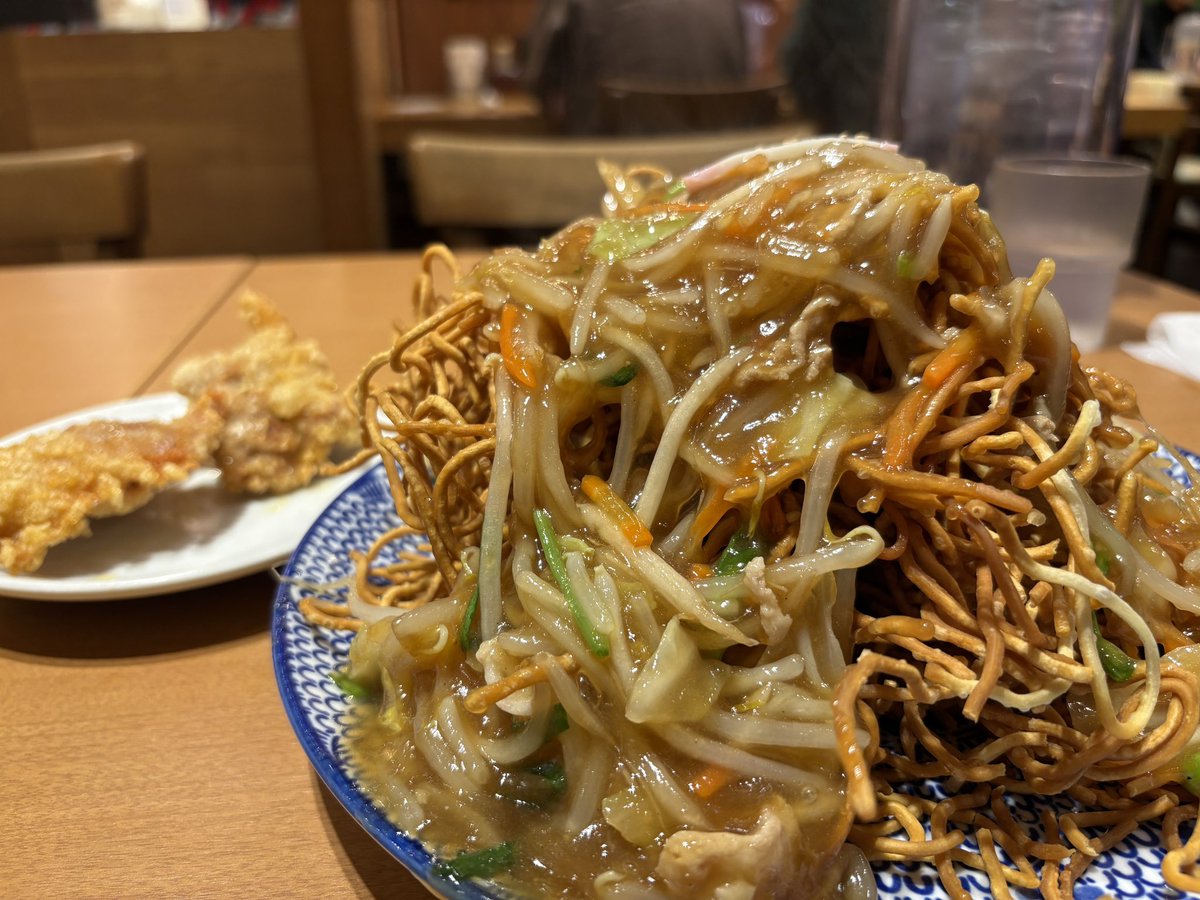 オダワラフードカルチャー
#小田原タンメン 

前回寄った時は定休日（水曜）だったんだ。
つーワケで年末にリベンジ大成功だったワケよ。
カタヤキソバの山見た時は
笑ったぞ。
つーかシニ（超）腹パン
このタンメン
デージ（スゲー）美味かった！
炒飯の写真撮り忘れたが
少ししっとり系で美味い！