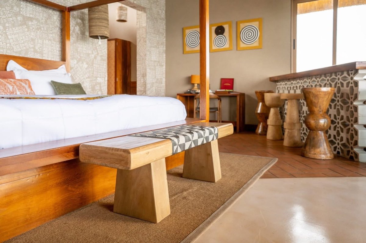 Paradise Resort by Sudhir Ruparelia on lake Victoria, Uganda! 

These are the practical efforts Tourism needs, not empty talk we sometimes hear!