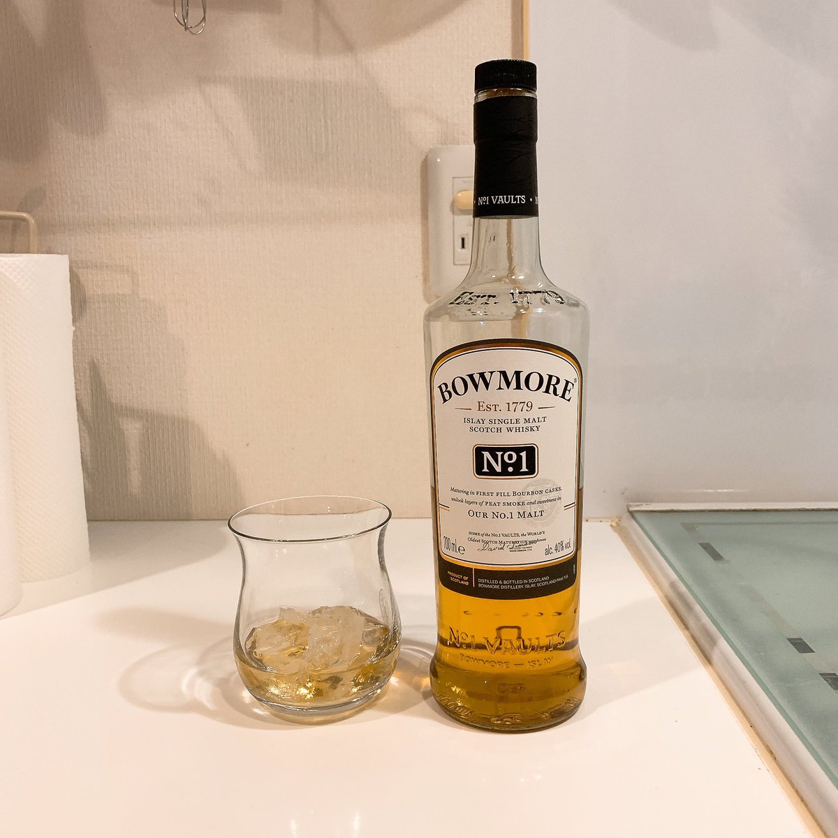 barock8888's tweet image. 続きまして、スコッチ ボウモアなう。ふう。

片付け終わりました。

ひと舐めして寝ましょ😊。

#Singlemalt
#Scotch
#Whisky