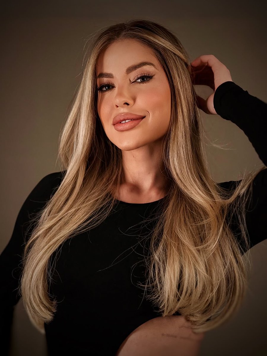 portrasdolimbo2's tweet photo. Vão lá na postagem original da vídeomaker Grá Costa, tem mais fotos de Saory e Dudu 👀 Elogiem a moça lá pelo excelente trabalho 🗣

🔗 https://t.co/Rk4DXYZadO https://t.co/iIB9lfOD4y