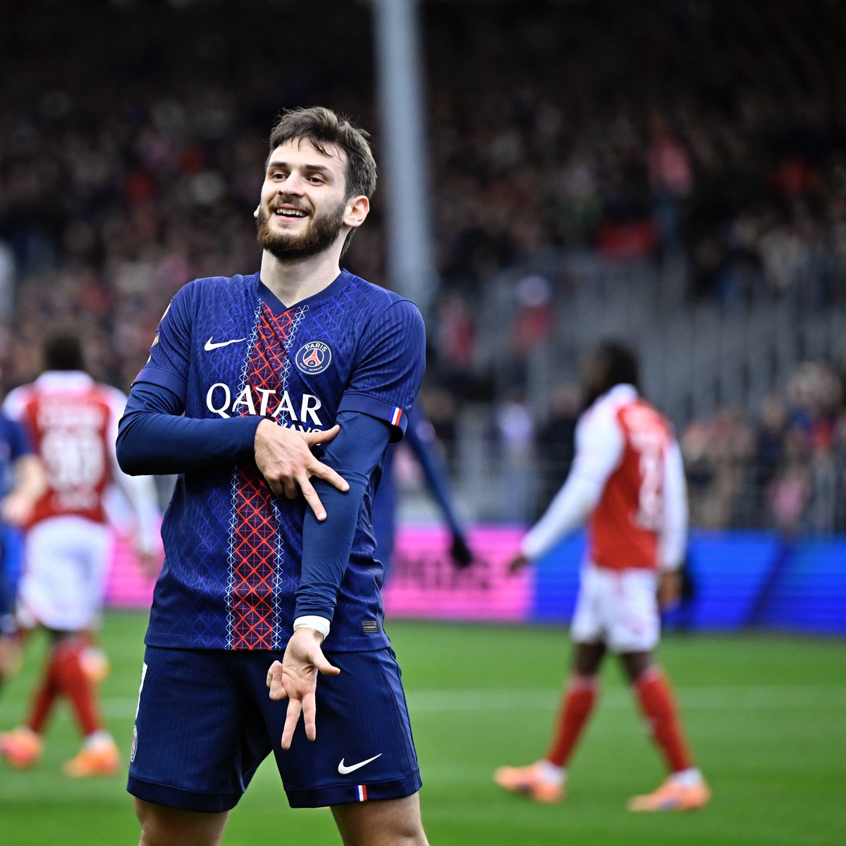 PSG_English's tweet image. Khvicha Kvaratskhelia has been named Georgian Player of the Year! 👏