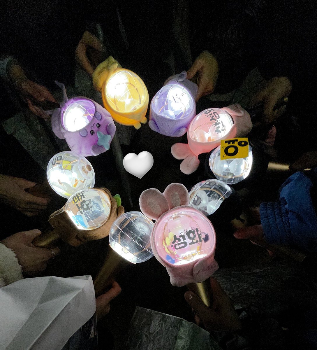 dyookong1118's tweet photo. 2025 가요대전 사녹 2부
레몬드랍-아리바-장고

에이티즈 에이티니 오늘 진짜 고생했어요...

이거 사랑이 아니면 불가능했다 🫂

다들 새해에도 티즈와 티니로 만나자 https://t.co/7nYlccu7yn