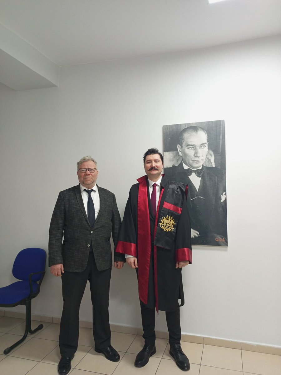 Doktora eğitimim bugün itibarıyla muvaffakiyetle tamamlanmıştır. Bu uzun ilim yolculuğunda bilgileriyle, rehberlikleriyle ve destekleriyle üzerimde emeği geçen kıymetli hocalarıma en derin şükranlarımı sunarım. 🎓📚