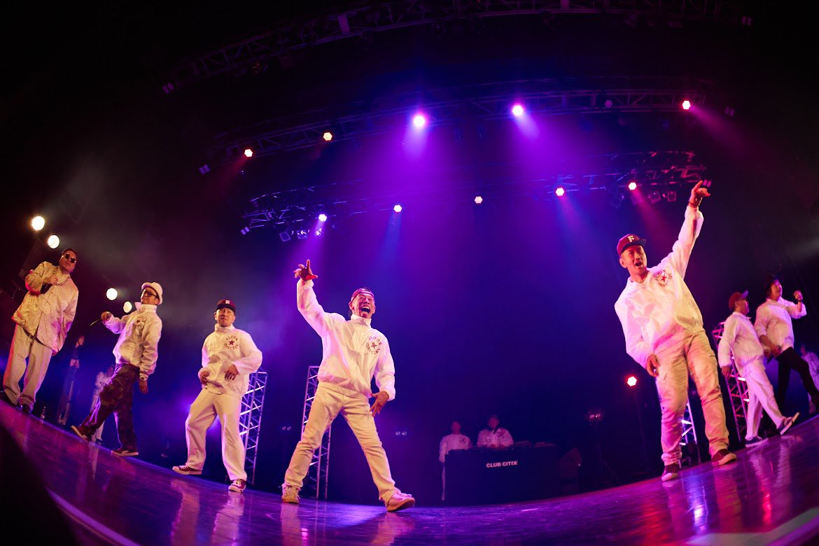 01uganda's tweet image. 