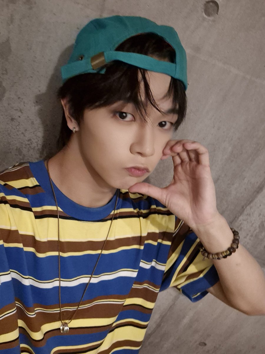 CMDM_JAPAN's tweet photo. 弟はいらないの？

#CMDM #씨엠디엠
#ヒジュ #희주
#HeeJu https://t.co/IOmQf47cEi