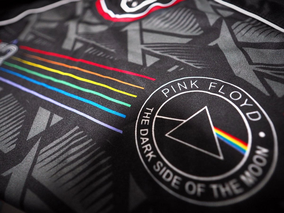 『PINK FLOYD AT POMPEII』
断捨離しながら録画しておいたPINK FLOYDを流し見してた。
すげぇ。
頭から観直したい、大音量で♪