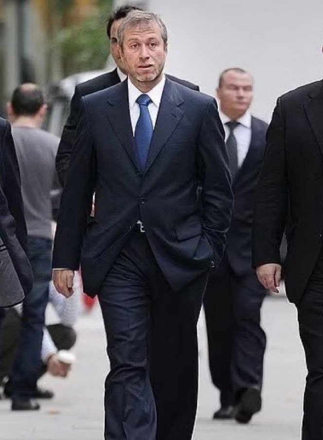 JakeBenRichards's tweet image. The Tory Shadow Attorney General is also now Abramovich’s legal counsel - apparently working to protect his assets from efforts to recover them for Ukraine.

Barristers should not be judged by the character of their clients. But his political position is clearly untenable.