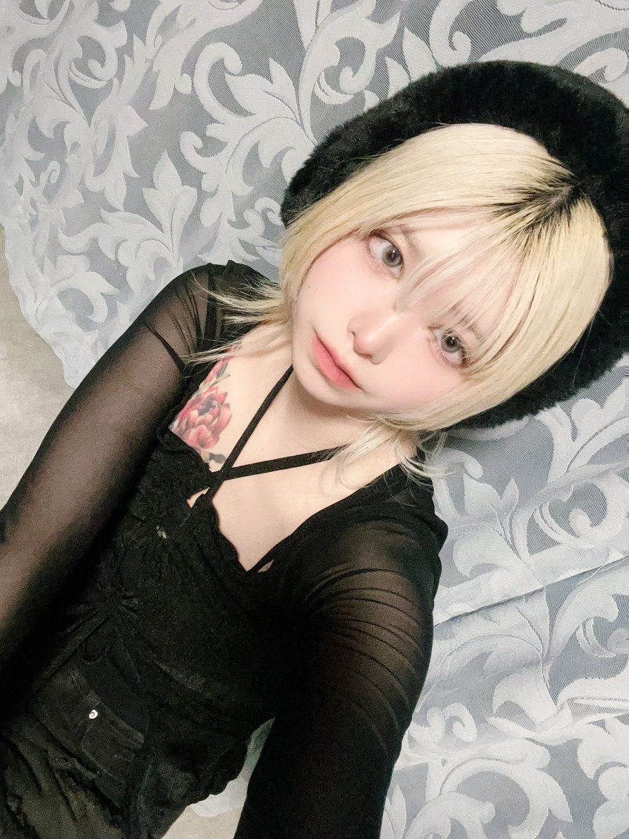Eva tweet media