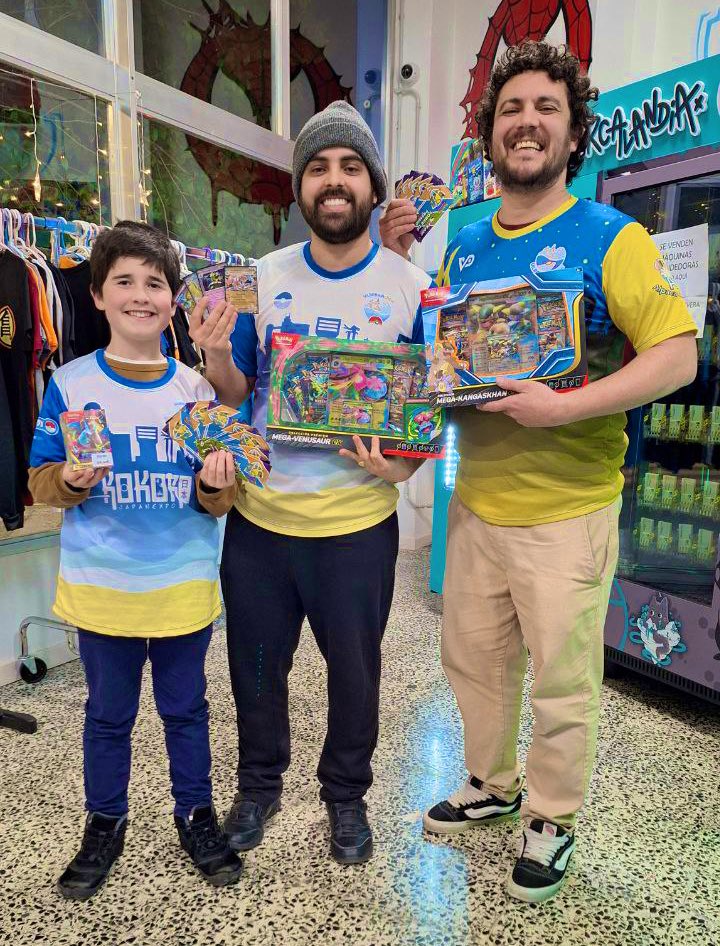 VilapraiaCrew's tweet photo. Pois no derradeiro torneo do ano, o Vilapraia fixo pleno!! @Benyi_vpc Iago Losada e André Amoedo quedaron os tres primeiros clasificados no challenge de @percalandia_ . Seguro que no 2026 seguimos igual de ben ou quen sabe se quizá mellor. Feliz ano a todos 🍾🥂🥳🫶🏽 https://t.co/KRbL2rRLFa