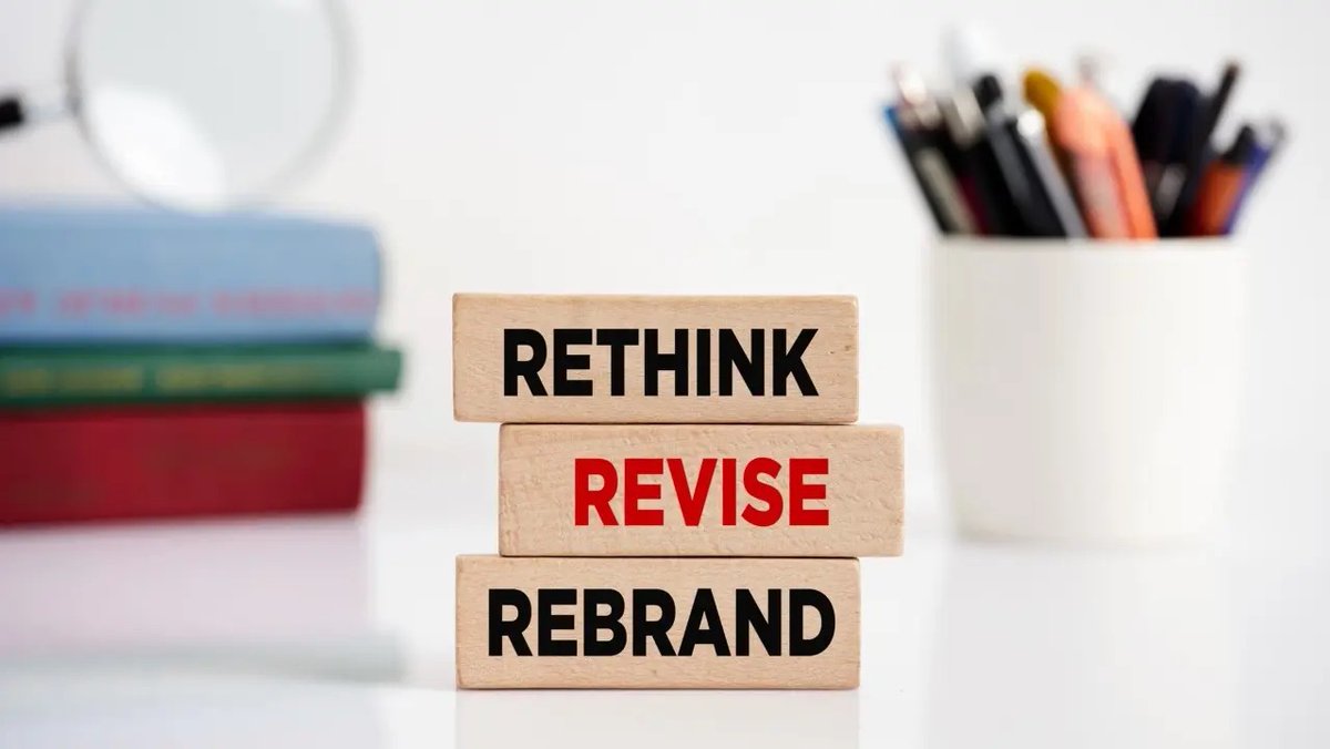 123INTERNET's tweet image. 🔄🎨 “Rebranding Pitfalls: How to Maintain Loyalty While Transforming Your Look”

Brand evolution is powerful—but risky. 

Learn how to refresh your identity without losing existing trust: bit.ly/4pLcQlD

#Branding #Design #CustomerLoyalty