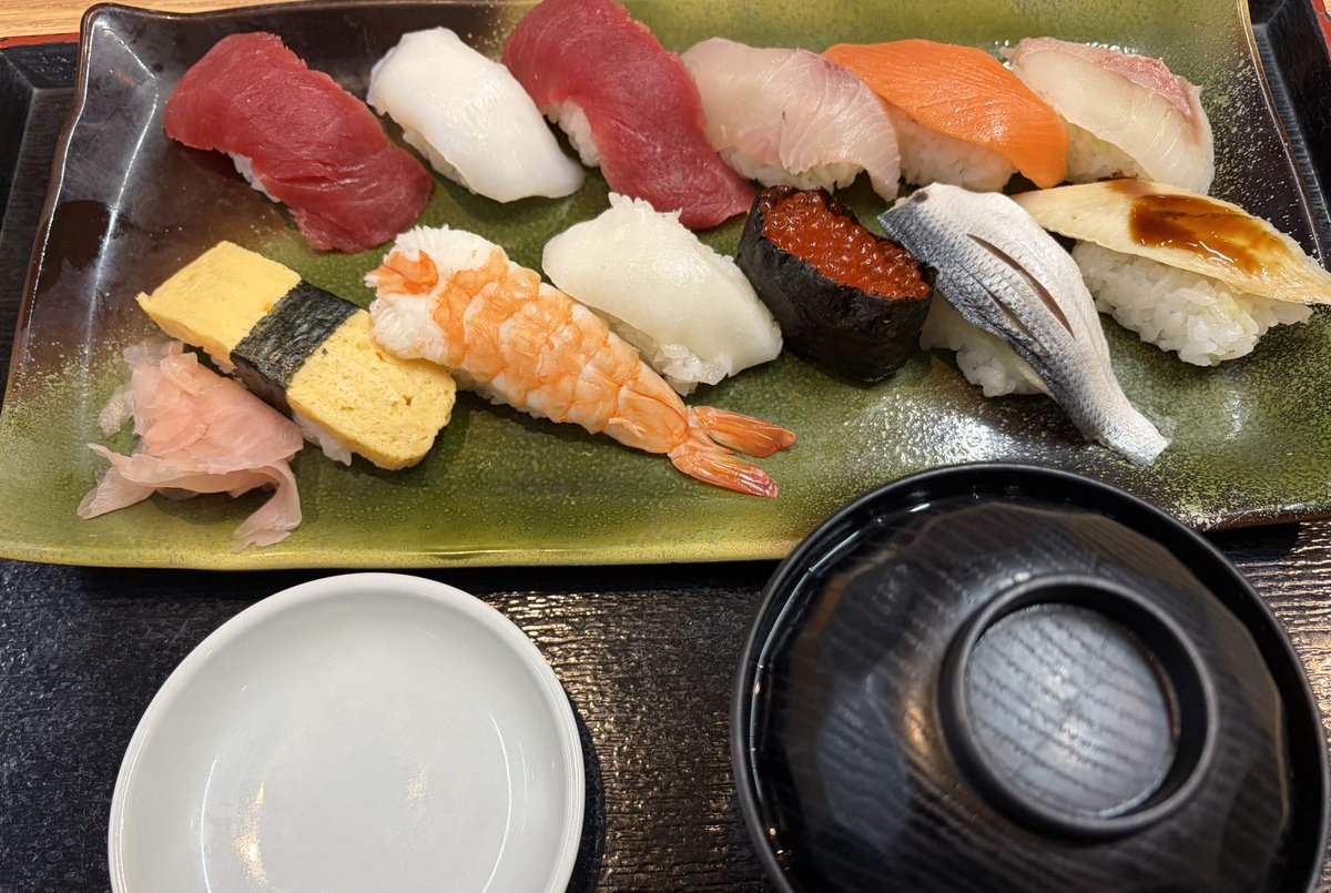 w_o2z's tweet photo. 寿司🍣 https://t.co/S53RM6VCUS