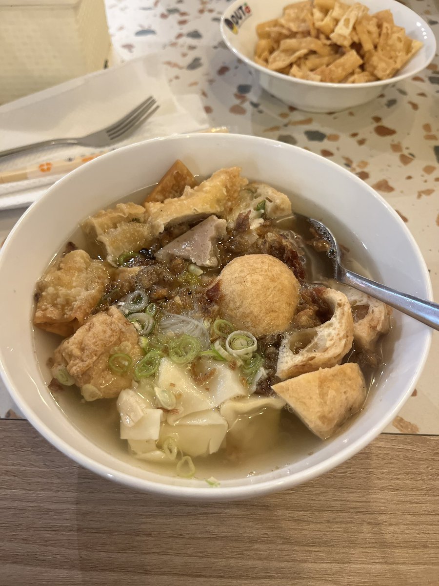 uroself's tweet image. 