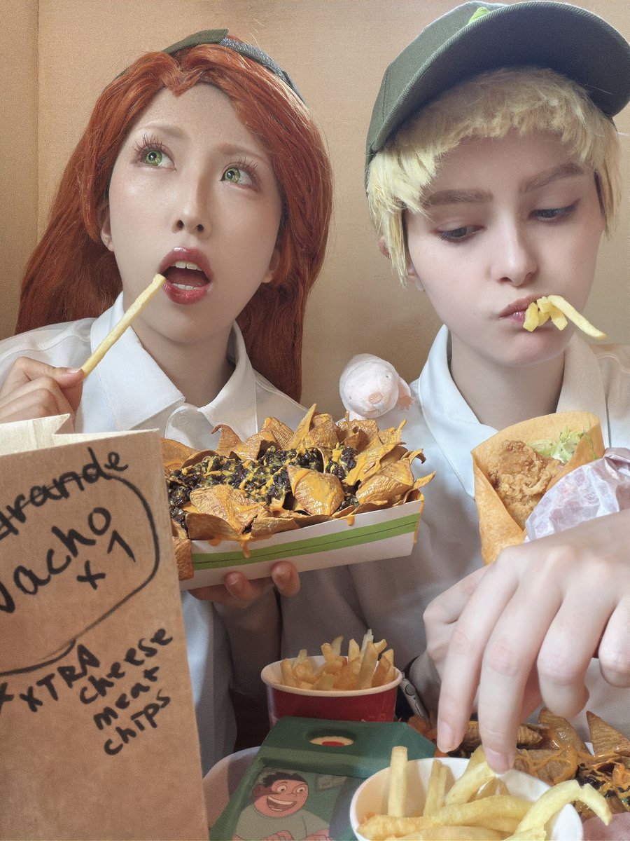 Dハロ仮装 / キムポッシブル S1 6話

ブエノナチョ🌮バイト着の写真、
正直これが1番好き😊←

食うのが似合うティーンエイジャー🍟

🐭ロン:ひろ