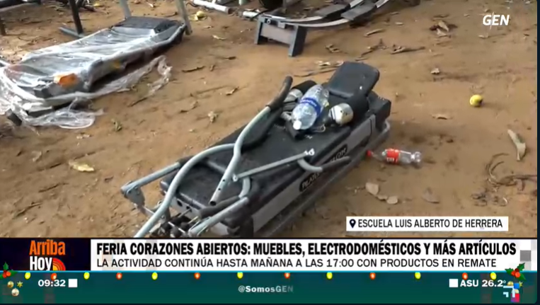 Universo970py's tweet photo. ☀️#ArribaHoy | Feria Corazones abiertos: muebles, electrodomésticos y más artículos

📍Escuela Luis Alberto de Herrera.

🎙️Informa @DiegoGodoy0 

📺@SomosGEN
📻#Universo970AM https://t.co/oEAKgYyySJ