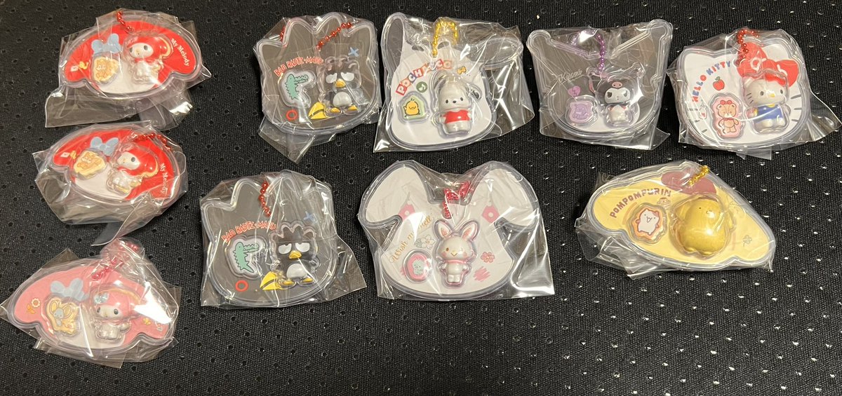ton_to31's tweet photo. サンリオ パッケージチャーム チョコボーロ
交換探しております
(譲)画像参照1枚目

(求)シナモン（ハンギョドン）
チョコボックスシナモン

郵送又は12/31、1/10.11大阪　1/1東京手渡しでのお取引 https://t.co/jNKgRrdxNM