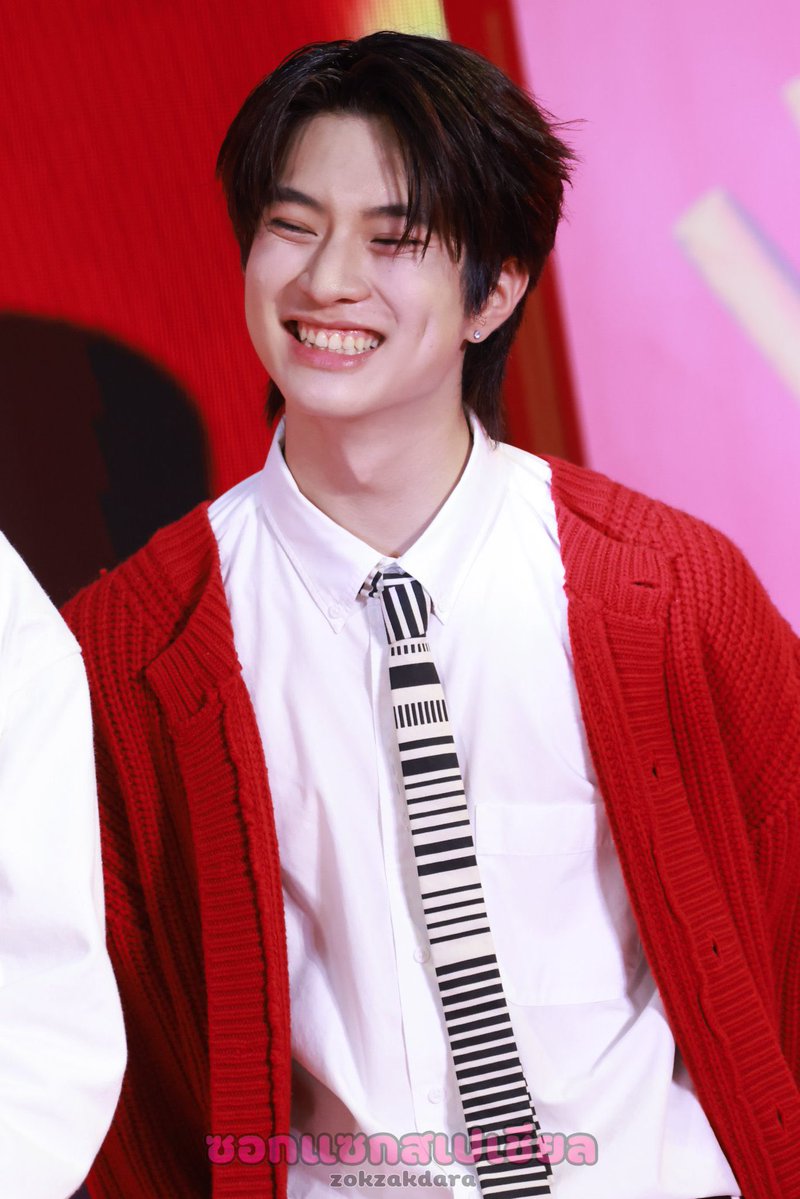 ตาแป๋ว มีลักยิ้มแถมยังยิ้มน่ารักครบจบในคนเดียว