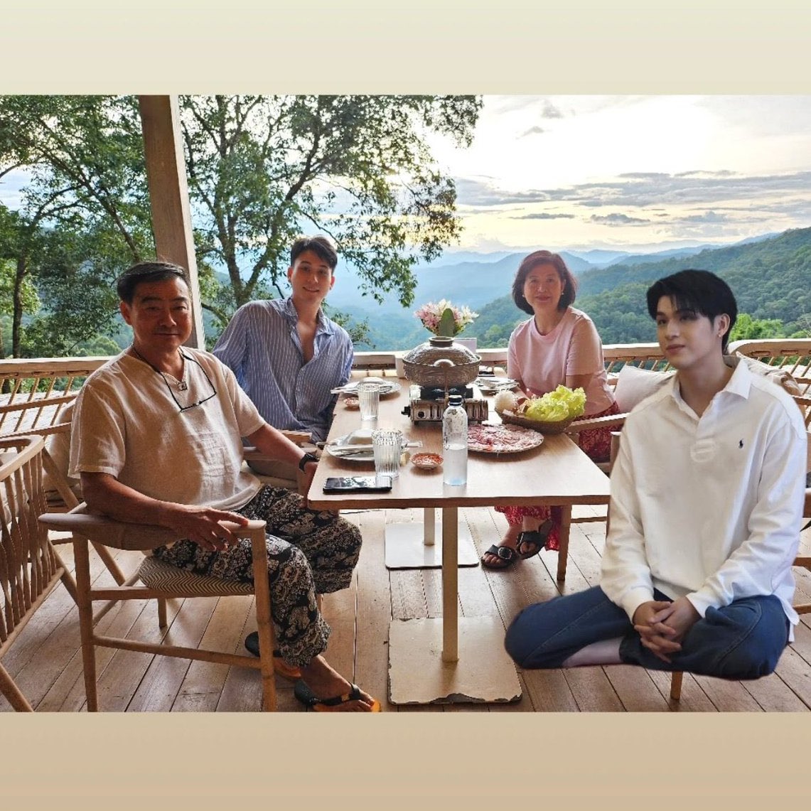 littlenuaa's tweet image. เป็นอีกครั้งที่บ้านนทีธรพาสกายไปเที่ยวด้วย น่ารักมากก55555555555555555