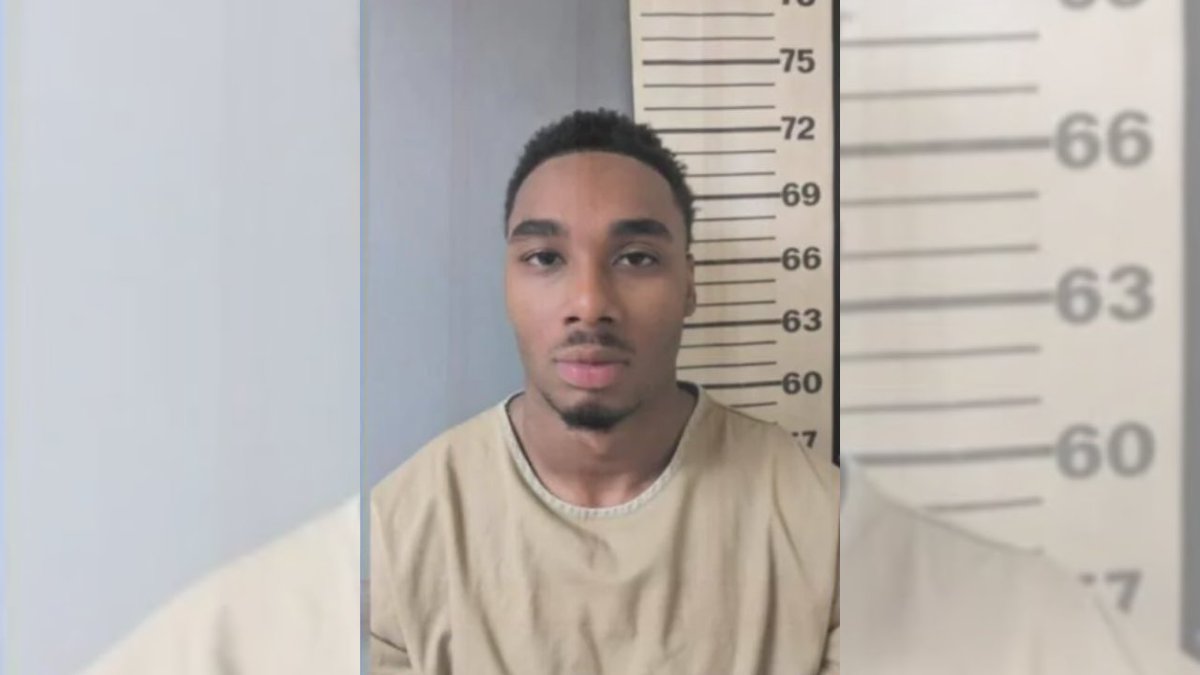 WMCActionNews5's tweet image. Ole Miss Defensive Back arrested days before Sugar Bowl  actionnews5.com/2025/12/29/ole…