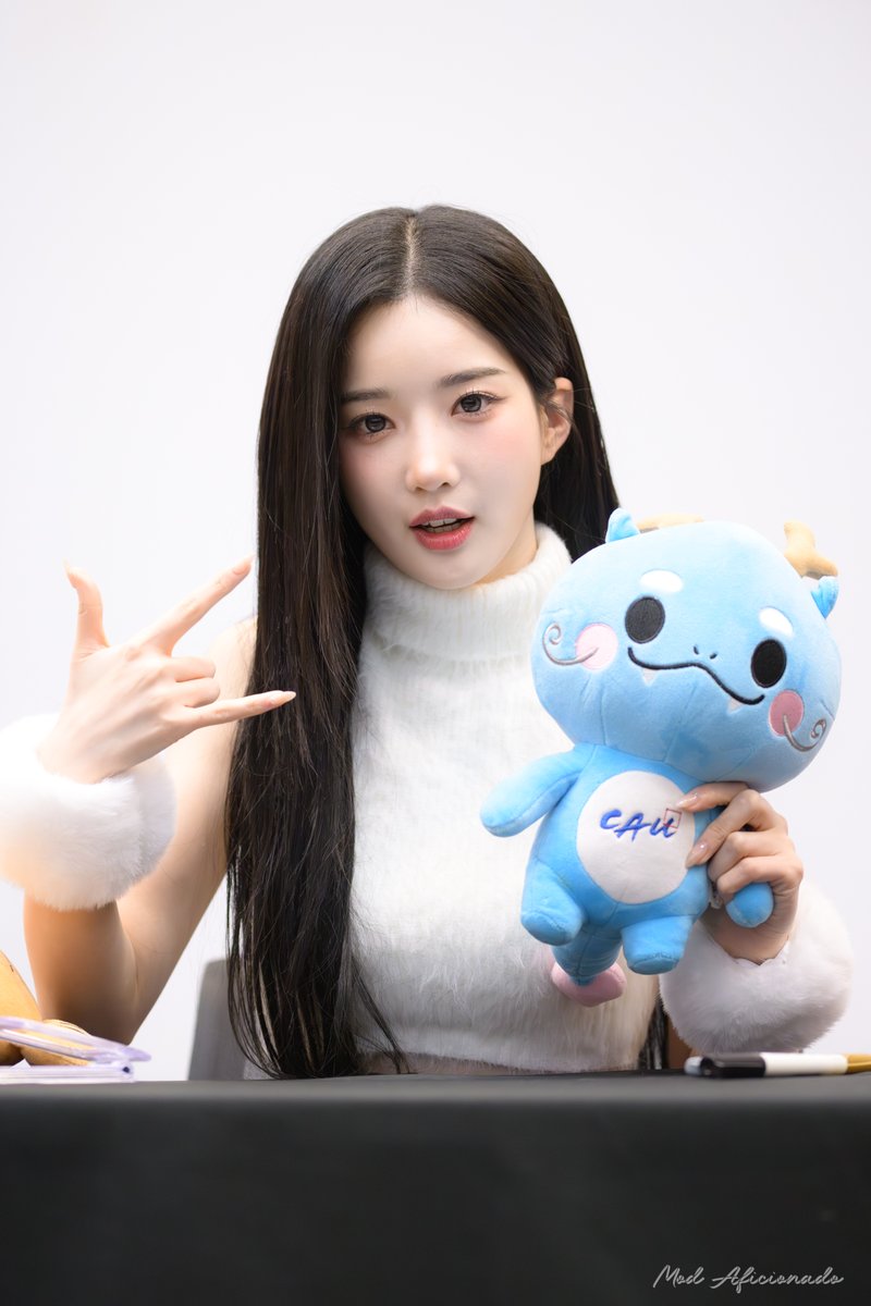 ModAficionado's tweet image. tripleS msnz @ 송도아트홀 251206 #tripleS #트리플에스 #김유연 #YooYeon