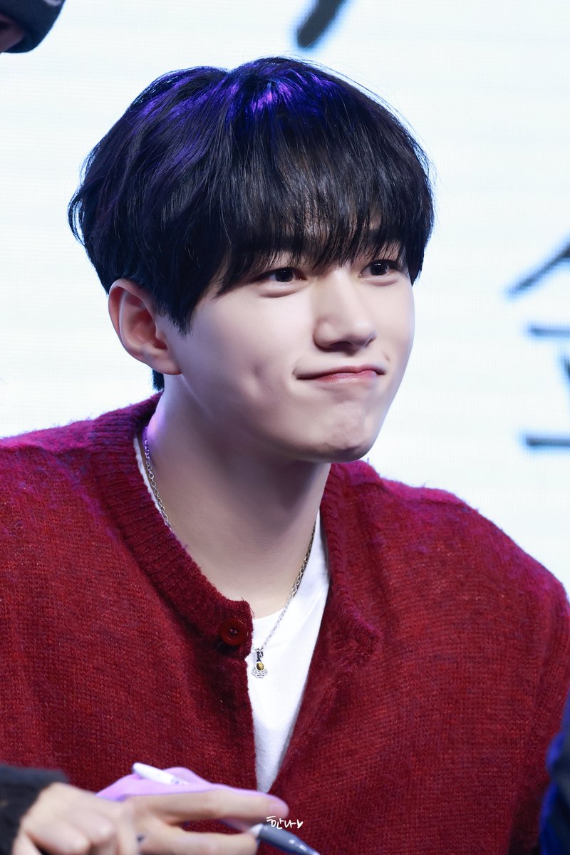 hannah_in6913's tweet photo. 251228 베이징 팬미팅

바보다 커커

#인피니트 #INFINITE
#김명수 #L #엘 #KIMMYUNGSOO https://t.co/xKyqJzw1I3