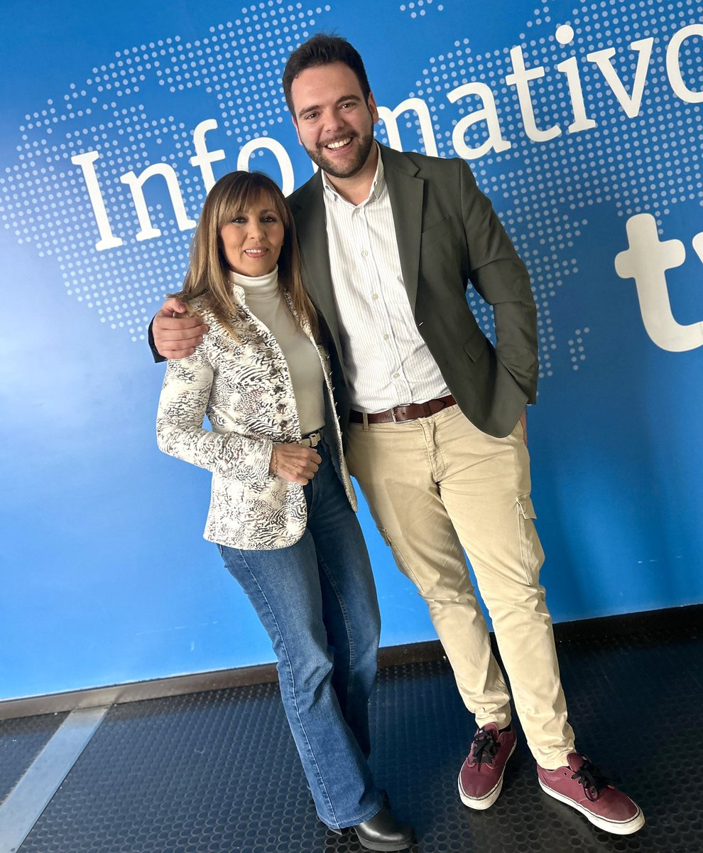 Hoy se jubila nuestra compañera <a href="/ABRAVOGIL/">ANGELES BRAVO</a> tras casi 40 años en TVE. Profesional rigurosa, cercana, discreta. Ha sido un lujo compartir contigo los fines de semana en el Canal 24 Horas. Te vamos a echar mucho de menos. Disfruta a tope de la nueva etapa❤️