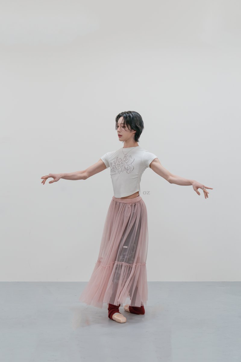 251228 점프업 대면

착지하는 나비🦋

#엑스러브 #XLOV #루이 #RUI #陳冠叡
<a href="/XLOV_official/">XLOV</a>