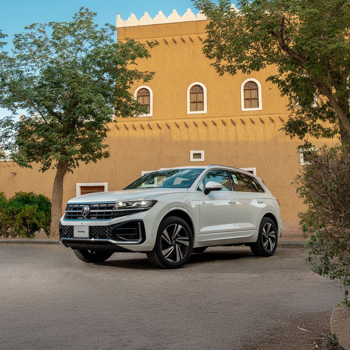 طوارق.. جمال خطوطها يغني عن التعريف

Touareg, the beauty of its lines speaks for itself 

__________⁣
#فولكس_واجن #فولكس_واجن_السعودية #ساماكو_للسيارات 
#طوارق
#volkswagen #volkswagen_Saudi 
#Samaco_motors #Touareg