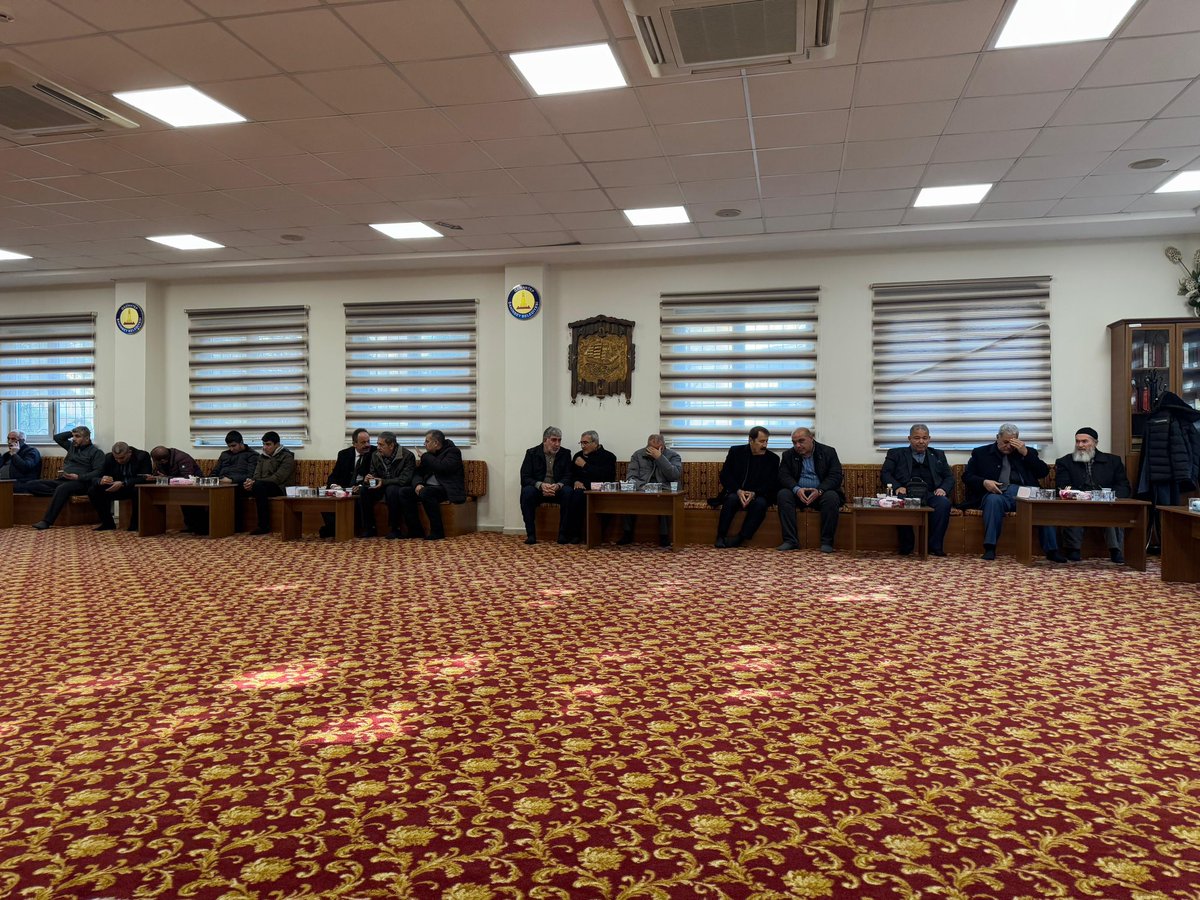 📍 ŞAHİNBEY

İl Yönetim Kurulu Üyemiz Sayın Yasin Karayılan, Manisa İl Tarım ve Orman Müdürü Sayın Mehmet Karayılan ve Araban İlçe Millî Eğitim Müdürü Sayın Ömer Karayılan’a, vefat eden kıymetli kardeşleri Ahmet Karayılan için taziye ziyaretinde bulunduk.

Merhuma Allah’tan
