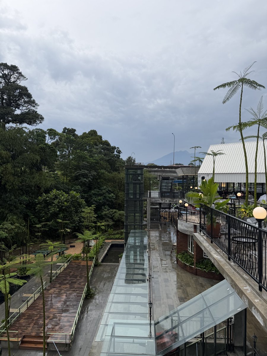 putranicholas1's tweet image. Nyobain Nako terbaru di Bogor.