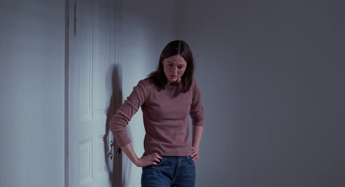 boris_1992's tweet image. Este plano de Sentimental Value dura 10 segundos y parece una eternidad. 10 segundos donde al espectador le cae el peso de la película encima. Directo a las mejores escenas del año