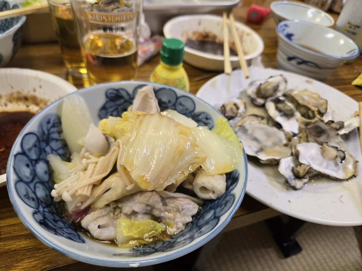 町内会のの忘年会

うまかった😍
日本酒やりすぎてベロベロやわ、笑