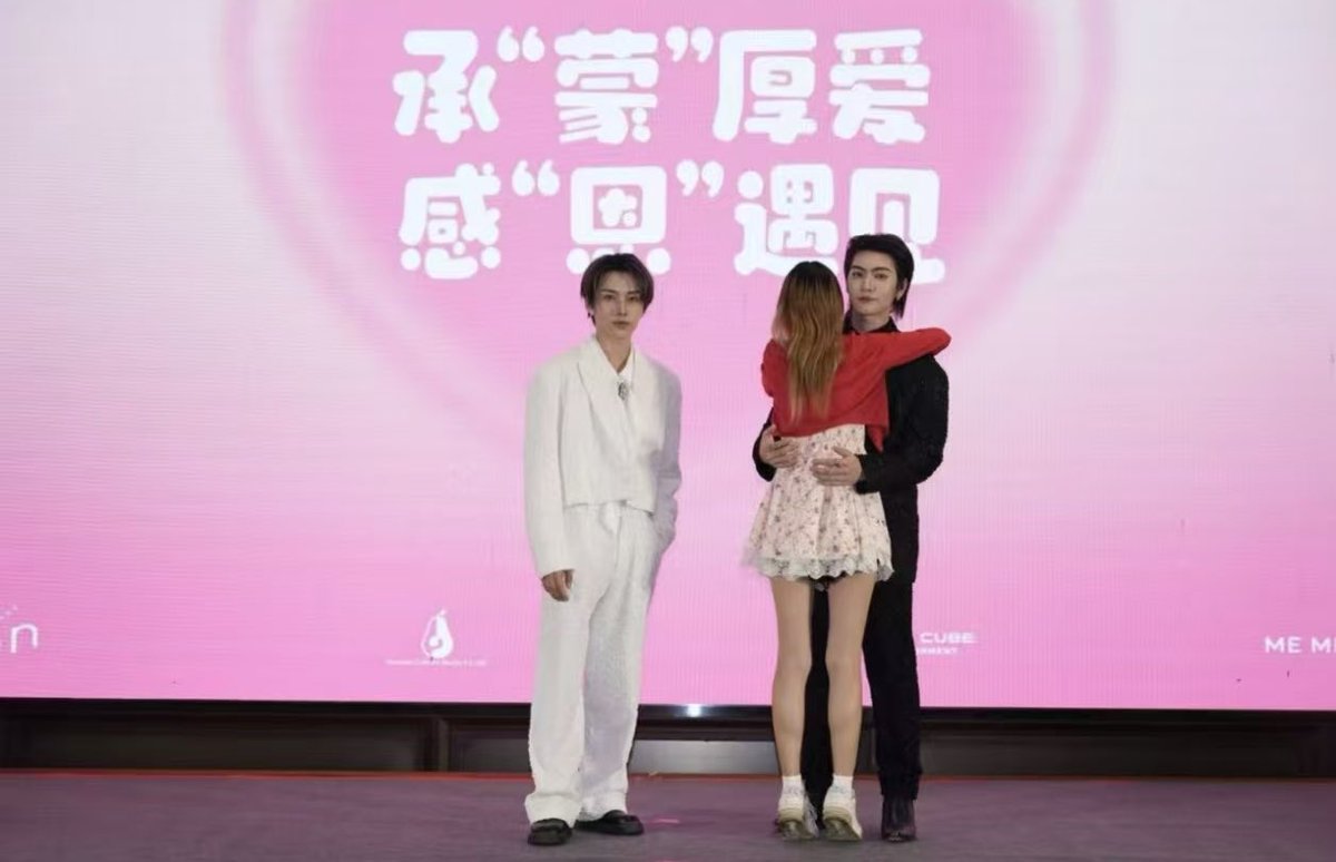 Kenwbn_'s tweet image. Hell yeah...come to say hello to her🤷

that delusional girl i hope you apologize to bossnoeul