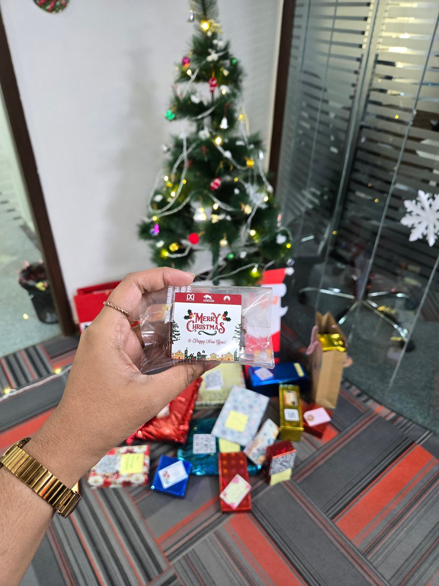 Incentius's tweet photo. The year-end rush paused for a moment, and in walked Secret Santa with gifts, giggles, and festive energy. From clever surprises to genuine smiles, our office Christmas celebration was all about coming together, unwinding, and celebrating the season as a team. ✨🎅

#SecretSanta https://t.co/xtAVBqmsjL