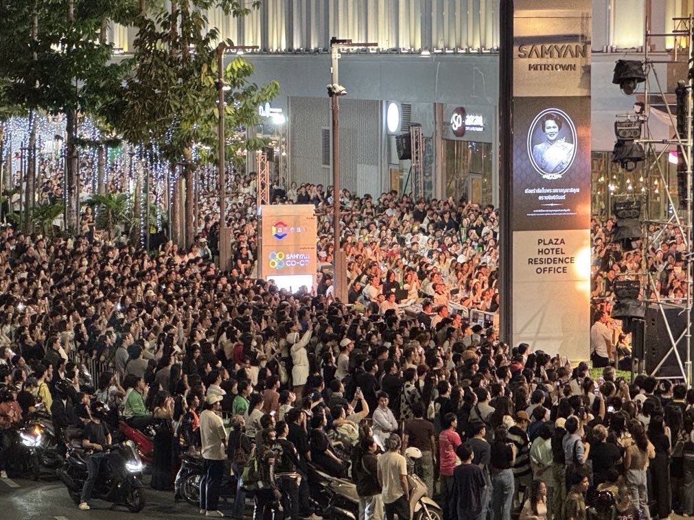 Samyan_Mitrtown's tweet image. นนท์ ธนนท์ สร้างตำนาน2025อีกแล้ว ลานนมสามย่านมิตรทาวน์

#ลานนมสามย่าน2025xNONTTANONT