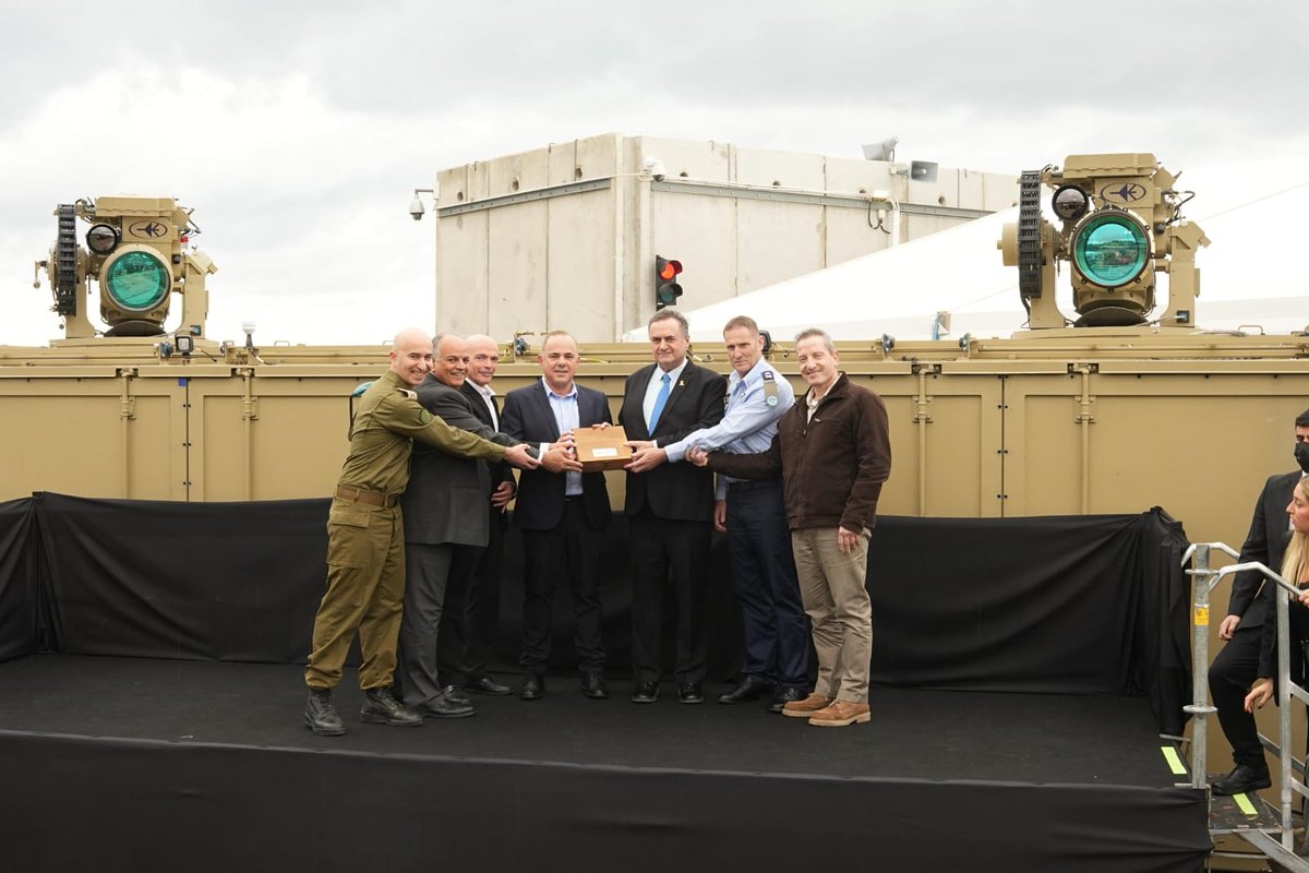 NewsIADN's tweet photo. #Rafael has delivered the first Iron Beam Laser Weapon (100 kW) to the #IsraeliDefenceForces. https://t.co/5VdB0fs9Qh