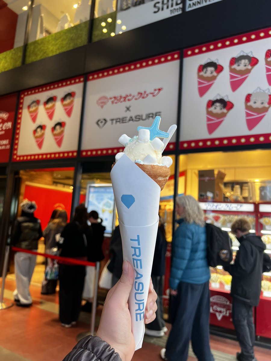 veeahae's tweet image. Biggest pop up that I have ever witnessed frr!!! Legit 2 toko + marion crepes menn! 🤯 (and ada frane photoism juga 😱)

Treasure world domination let’s goo!!! 💎

#TREASURE #트레저 #トレジャー #PULSE_ON_IN_JAPAN