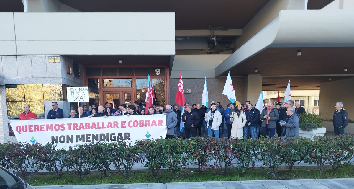 ✊O persoal de Industrias Losán intensifica a loita polo cobro de salarios e garantías de futuro

📢Desenvolveu protestas diante do SMAC e nas oficinas da empresa na Coruña

ℹ️ tinyurl.com/2juvydev

#IndustriasLosán #Losán #Curtis #Vilasantar #ACoruña #SMAC <a href="/fcmcig/">FCM CIG Construción e Madeira</a>