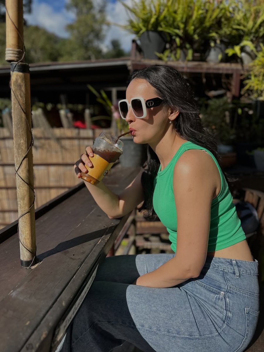 Nobody embodies the holiday spirit better than #SanayaIrani🤩💚🫶