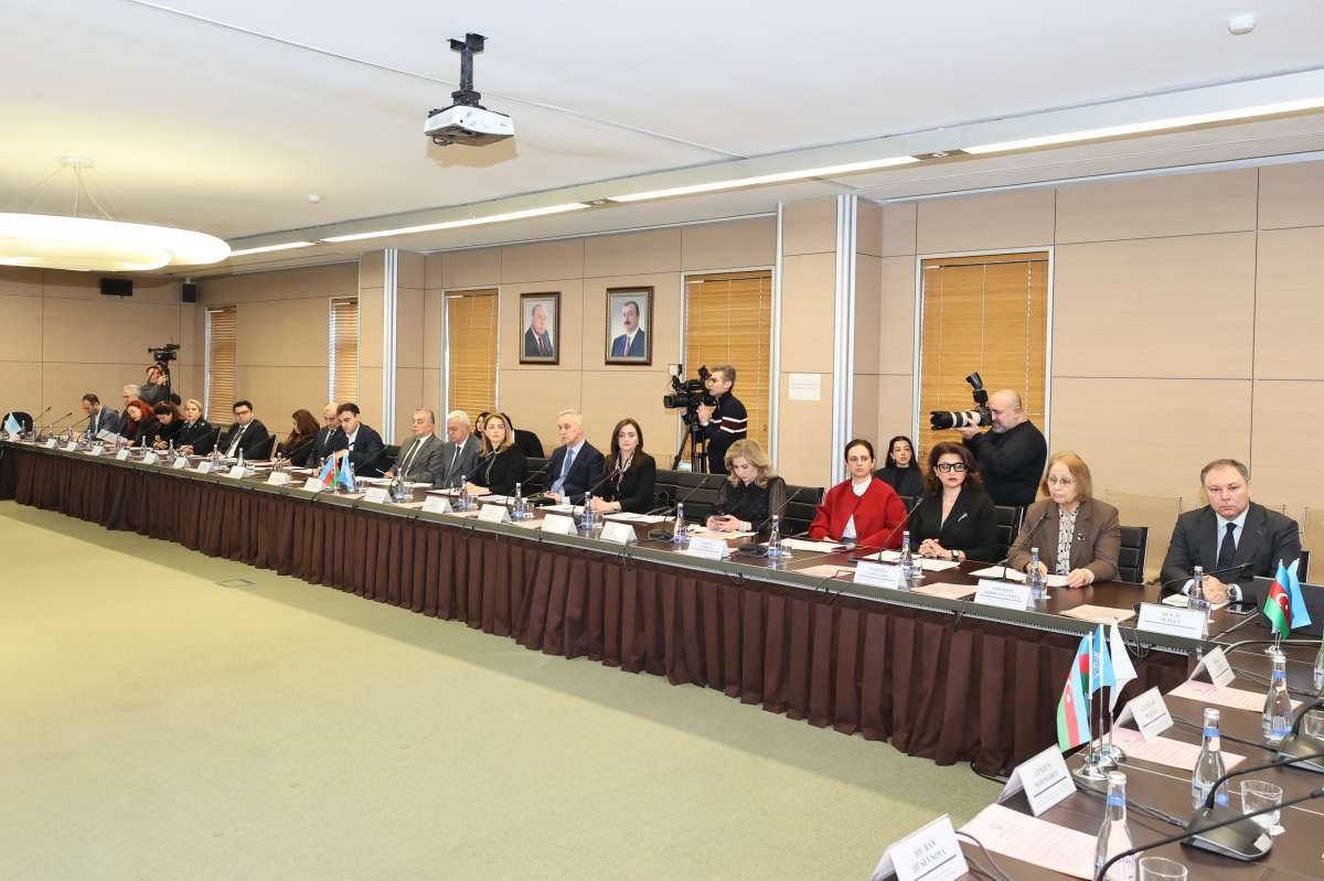 “Narkotik vasitələrin, psixotrop maddələrin və onların prekursorlarının qanunsuz dövriyyəsinə qarşı mübarizənin hüquqi, tibbi və sosial aspektləri” mövzusunda dəyirmi masa keçirilib

Ətraflı: customs.gov.az/az/faydali/xeb…