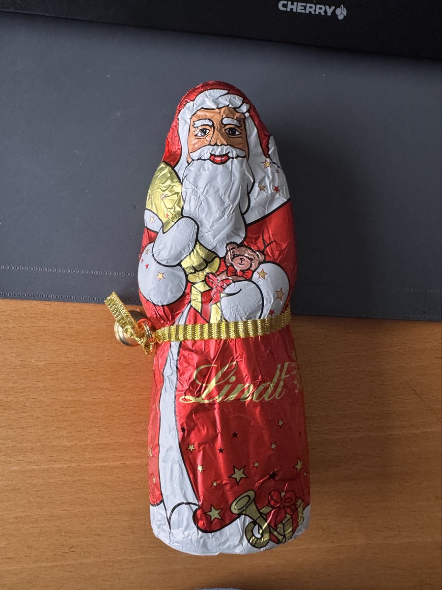 MatFreund's tweet image. so ich werde beim lernen jetzt den Kopf vom bre essen, sicherlich nur den Kopf, auf keinen Fall mehr als den Kopf