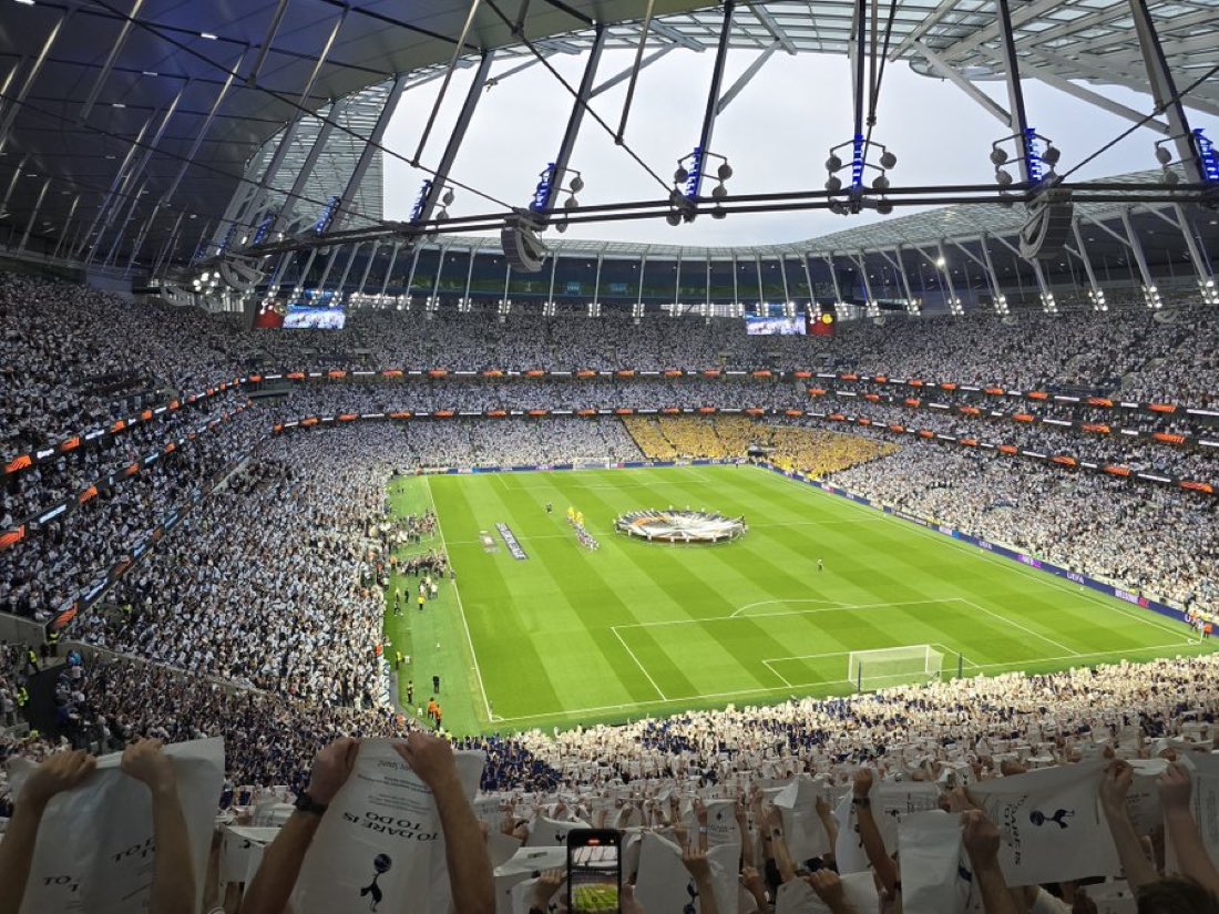 Alex 𝓕𝓪𝓷 tweet media