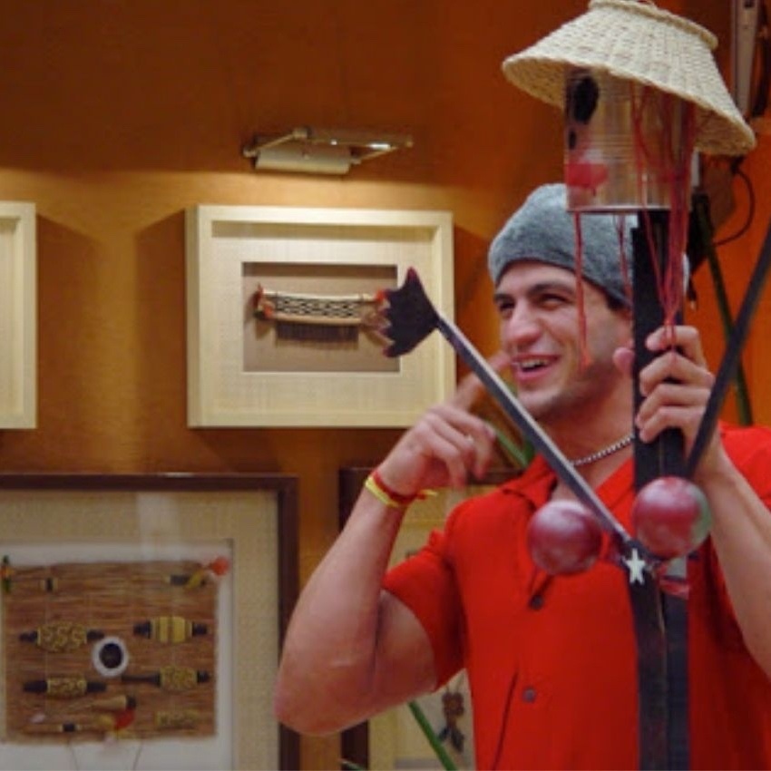 🕵️‍♂️ VOCÊ SABIA?

ℹ️ a estação 

*checks notes*

- Kléber ™ 

da sexta linha do metrô parisiense é em homenagem ao  ex-BBB Kléber Bambam ™