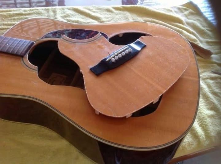 GuitarStuffAndy's tweet image. Ha. I got my pick out......