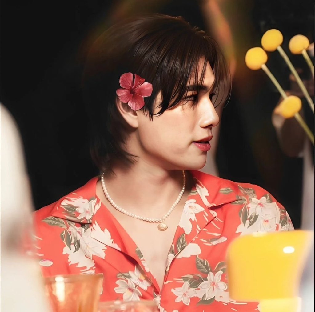 withphuwin's tweet image. 