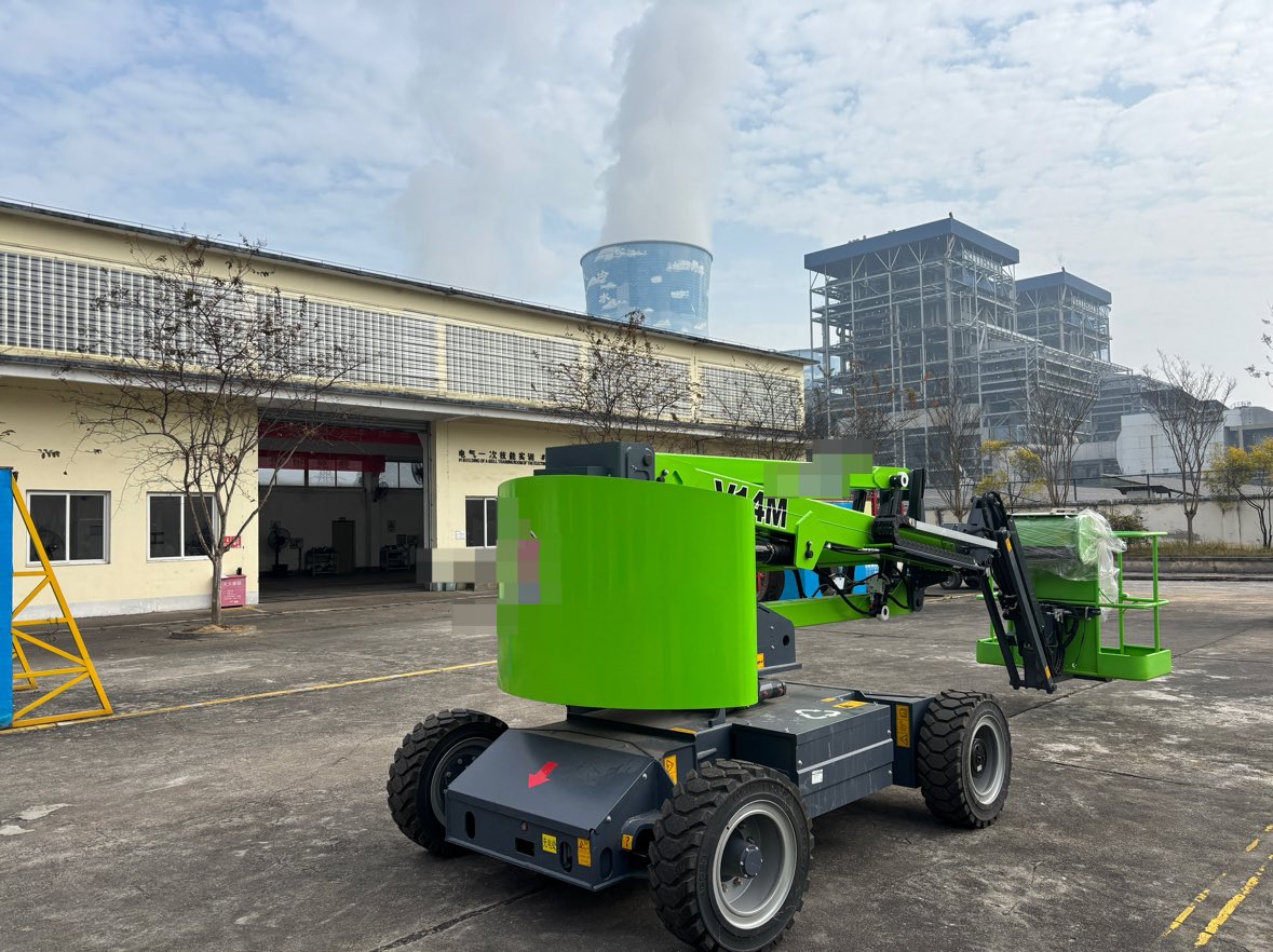 RicJamie2222's tweet image. Stay safe up there! Remember to always wear your harness. #SafetyTip #JOVOO