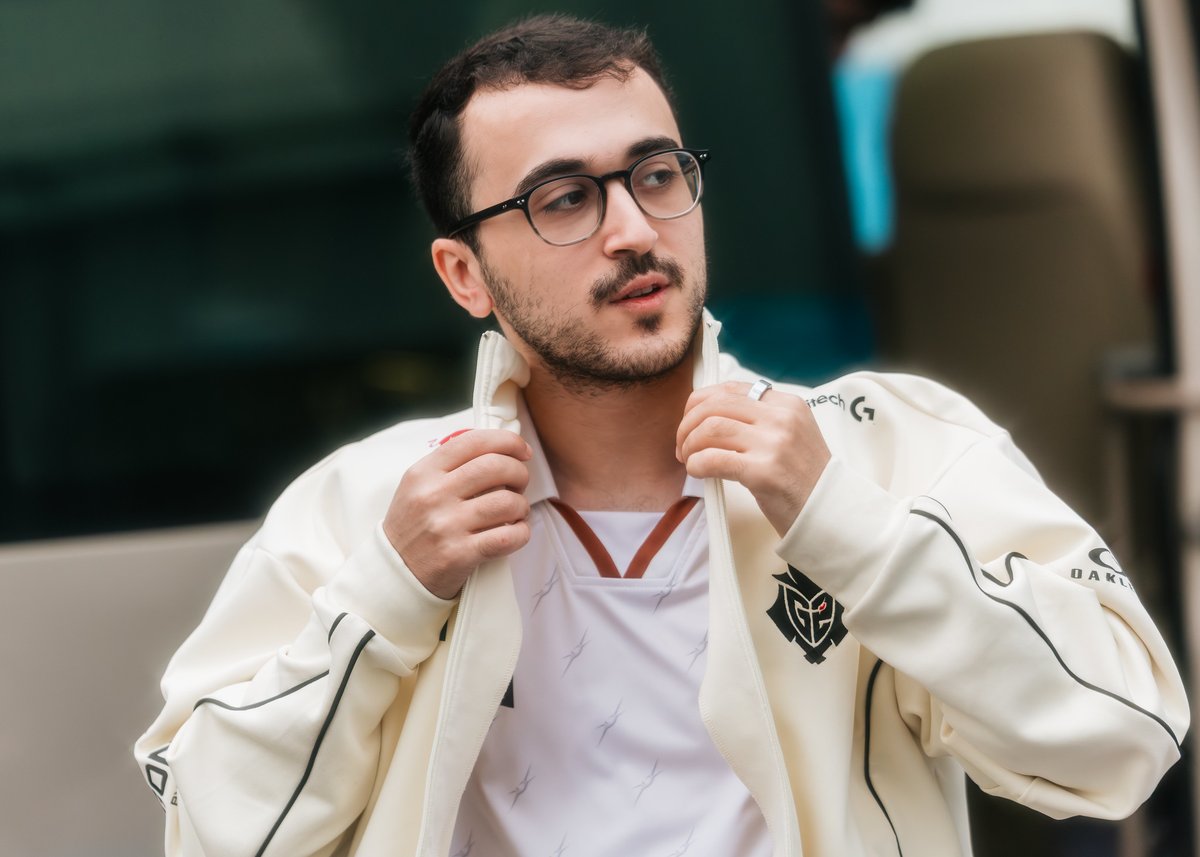 Sheep_Esports's tweet image. G2 SkewMond 🇫🇷: “Uninstalling Twitter during competition periods was one of the best decisions I’ve made.

Reading feedback is a double-edged sword: don’t let it boost your ego when things go well or mentally break you when they don’t.”

Via Trayton YouTube channel