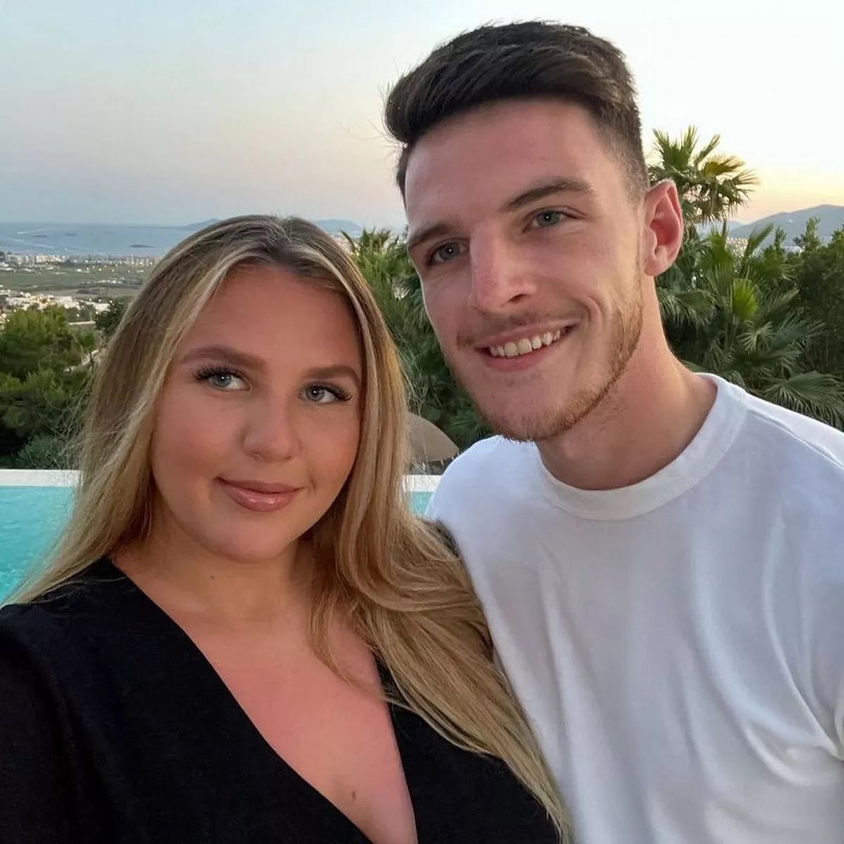 El streamer Argentino, La Cobra: 

“Se ríen como si fuera algo por lo cual se deberían reír, de que la novia de Rice es gordita. Pero, ¿Saben que pasa amigos? Vivimos en un mundo en el cual el futbolista tiene que tener una modelo, de una marca cara y no puede tener una piba