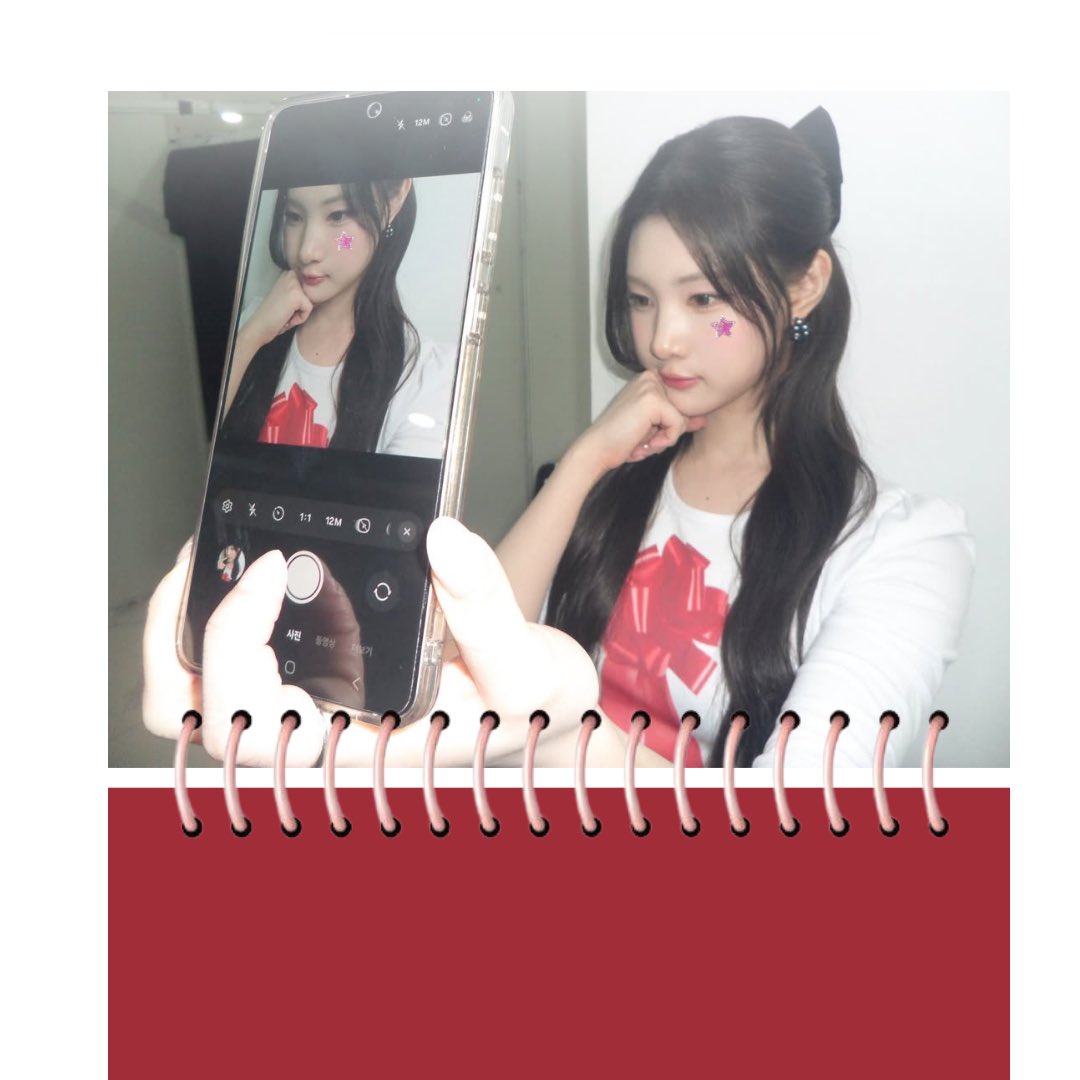 a self captured ꒰ 📸 ꒱  moment of grace— her cute . . 𐔌՞. .՞𐦯 pose ! wrapped in purity, glowing like an  ʚ 𝘢𝘯𝘨𝘦𝘭’s ɞ whisper ｡𖦹°‧