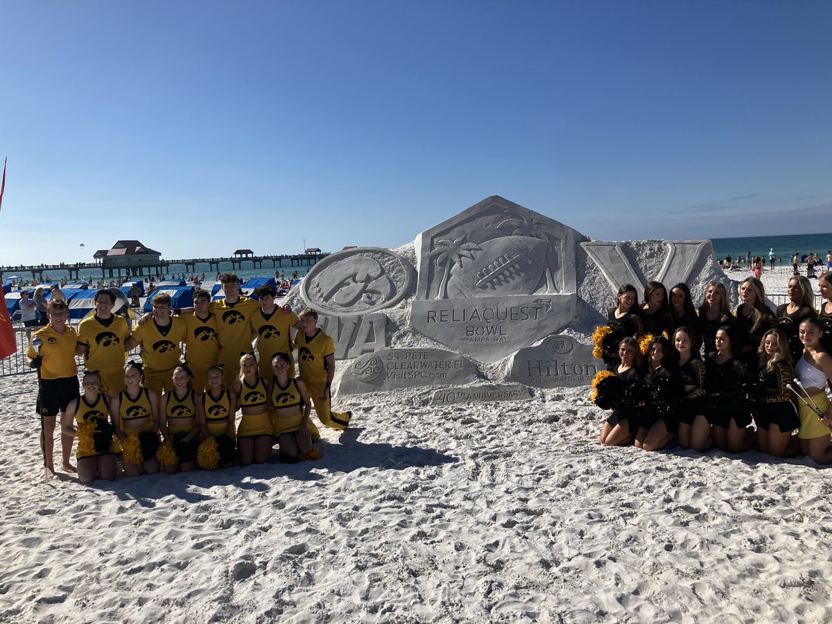 Beach Day at the <a href="/ReliaQuestBowl/">ReliaQuest Bowl</a> in Clearwater, FL #GoHawks