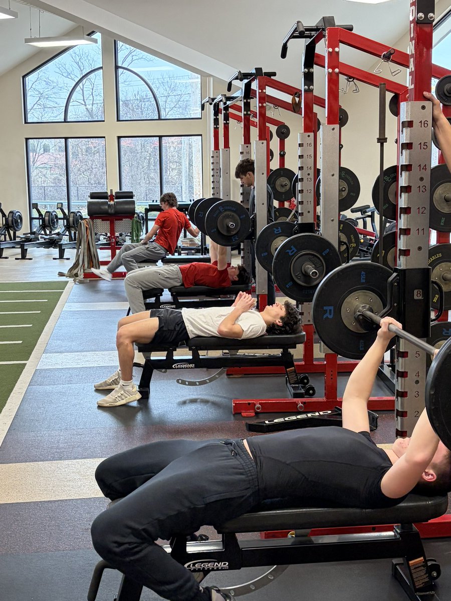 StCharlesFball's tweet photo. “It’s the most wonderful time of the year.” 20+ at holiday lift number 3 this morning. #BoE https://t.co/QNzfkMPta8